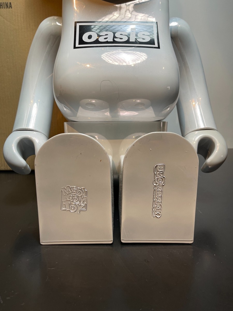 Oasis 1000% Bearbrick Pearl White Chrome Version Medicom Oasis 1000% Bearbrick Pearl White Chrome Version Medicom