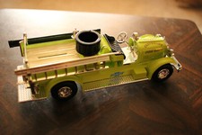 Ertl 1926 Seagrave Fire Truck Bank 1:30 Diecast Chevrolet