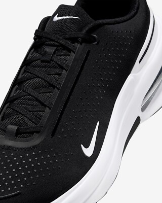 Nike Air Zoom Upturn SC - Men’s Athletic Shoes - Black and White - Size 10 Nike Air Zoom Upturn SC Release Date | SneakerNews.com main image 4