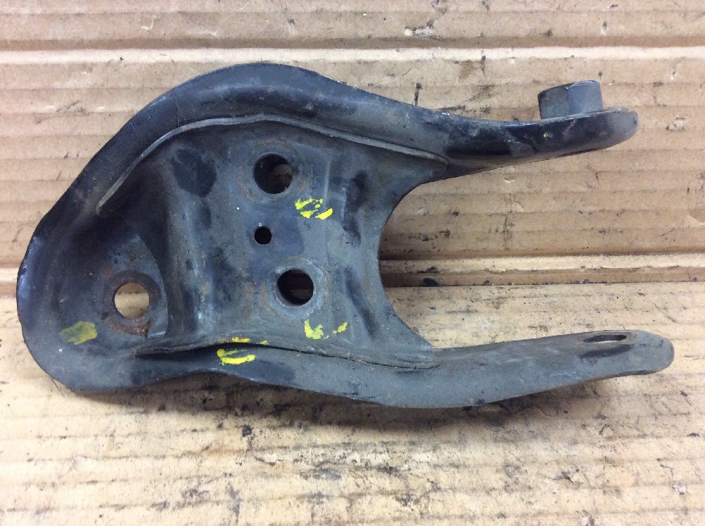Honda Civic CRX Rear Engine Mount How To Replace Rear Engne Mount 2001 ...