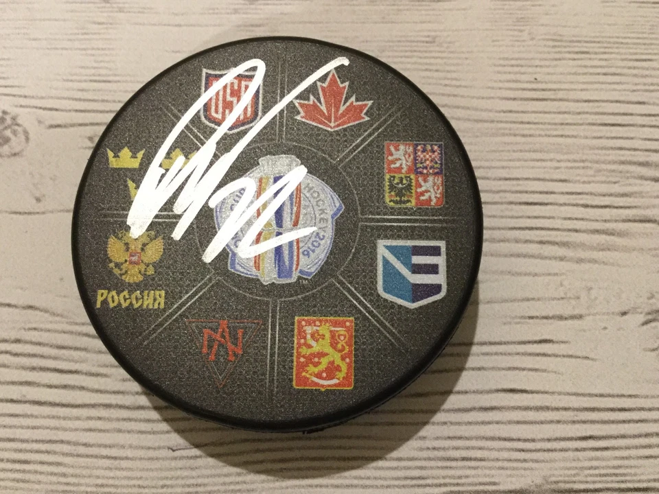 Patric Hornqvist Signed 2016 World Cup of Hockey Puck Beckett BAS COA Sweden a - Image 3 of 4