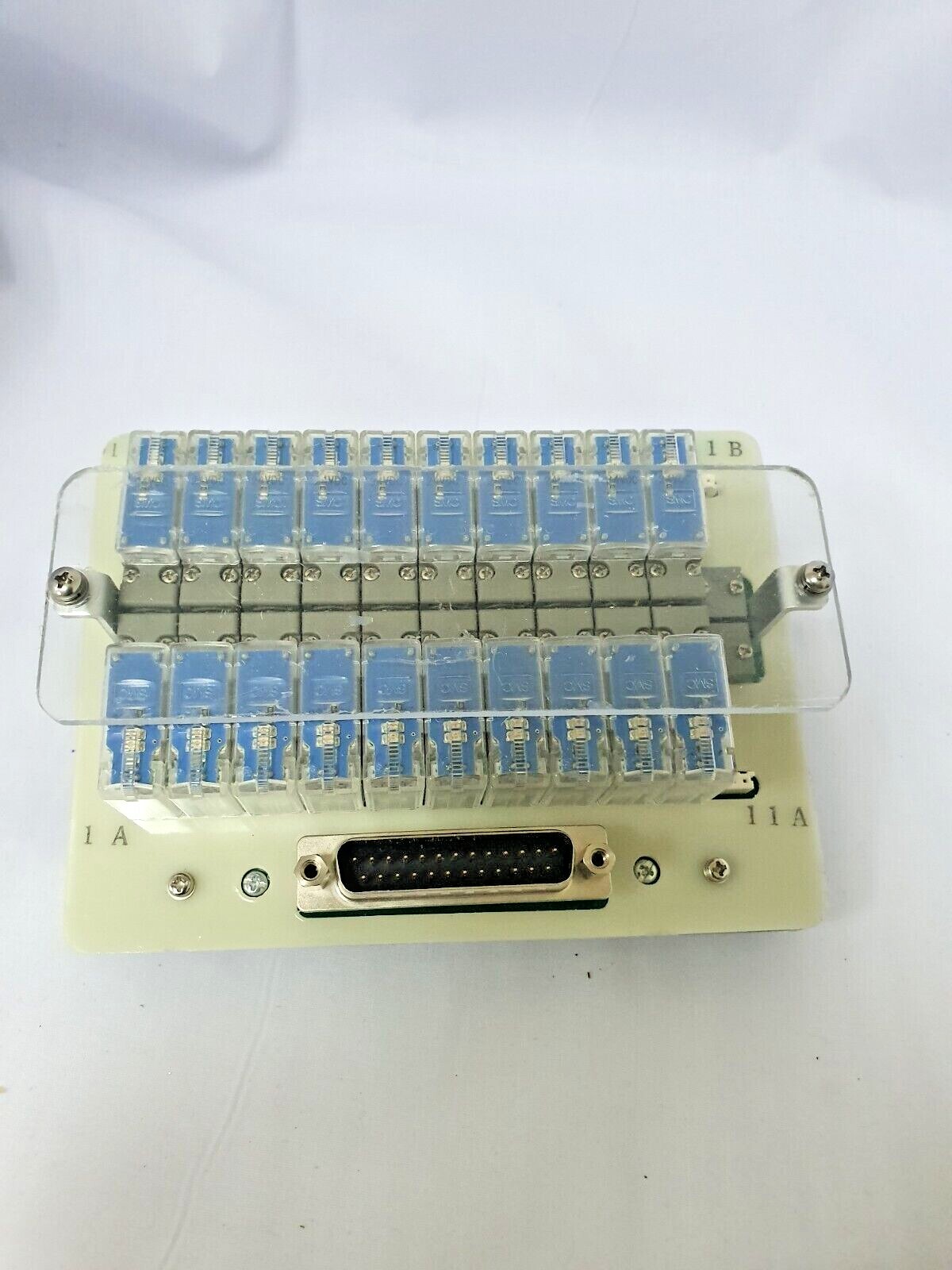 Lam Research 61-192466-00,SMC VV100-DUMO0060 Manifold,Used,US+96158