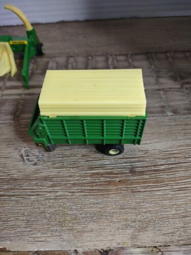 John Deere Traktorausrüstung Heuhof Zubehör 8 Teile Ertl Metall - Bild 5 von 21