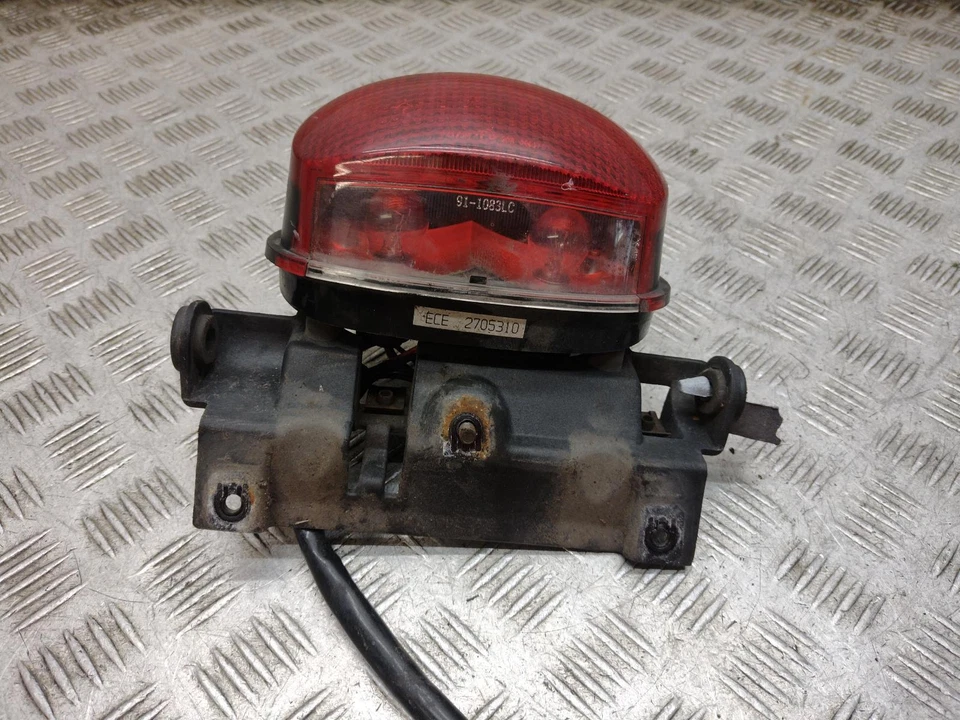 2001 TRIUMPH TT 600 Rear Tail Light - Image 2 of 4