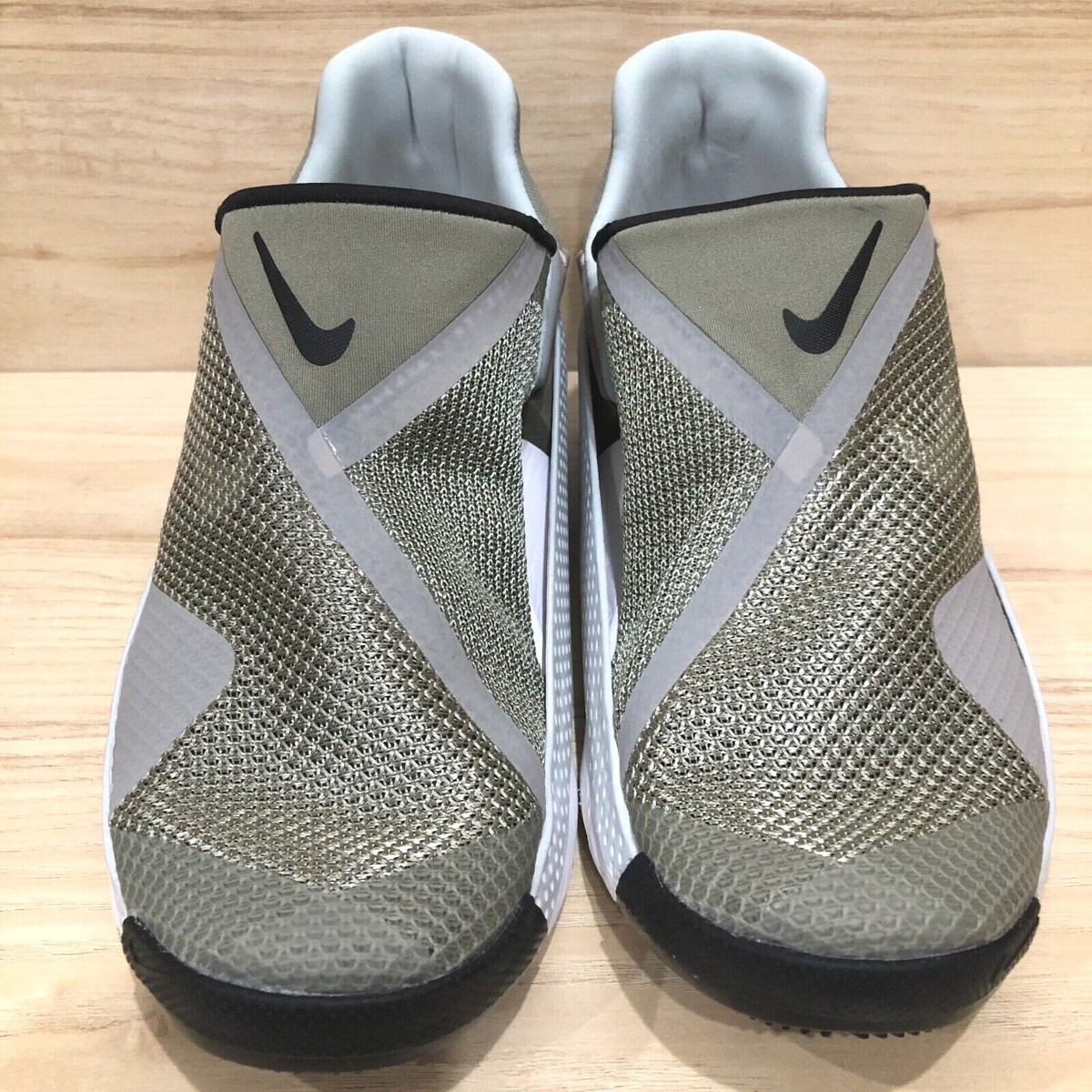 NEW! Nike Go Flyease Light Army Green CW5883-300 Size 7 Mens NEW! Nike Go Flyease Light Army Green CW5883-300 Size 7 Mens