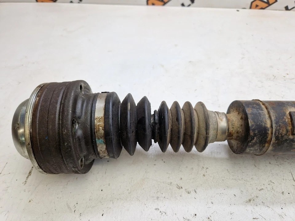 2012 FORD RANGER LIMITED 3.2 TD MANUAL FRONT PROPSHAFT PROP SHAFT AB394A376AC - Image 3 of 4