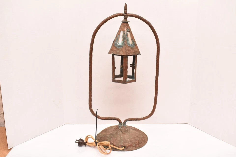 Lámpara de mesa antigua de cobre martillada a mano Misión de artes y manualidades 23" Foto 3 de 4