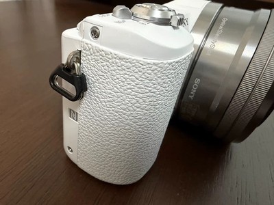 Sony Alpha a5100 Mirrorless White w/ E 16-50mm Lens 24MP Camera