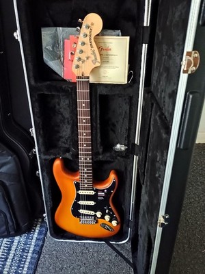 Fender Limited-Edition American Performer  Stratocaster Spruce Honey Burst