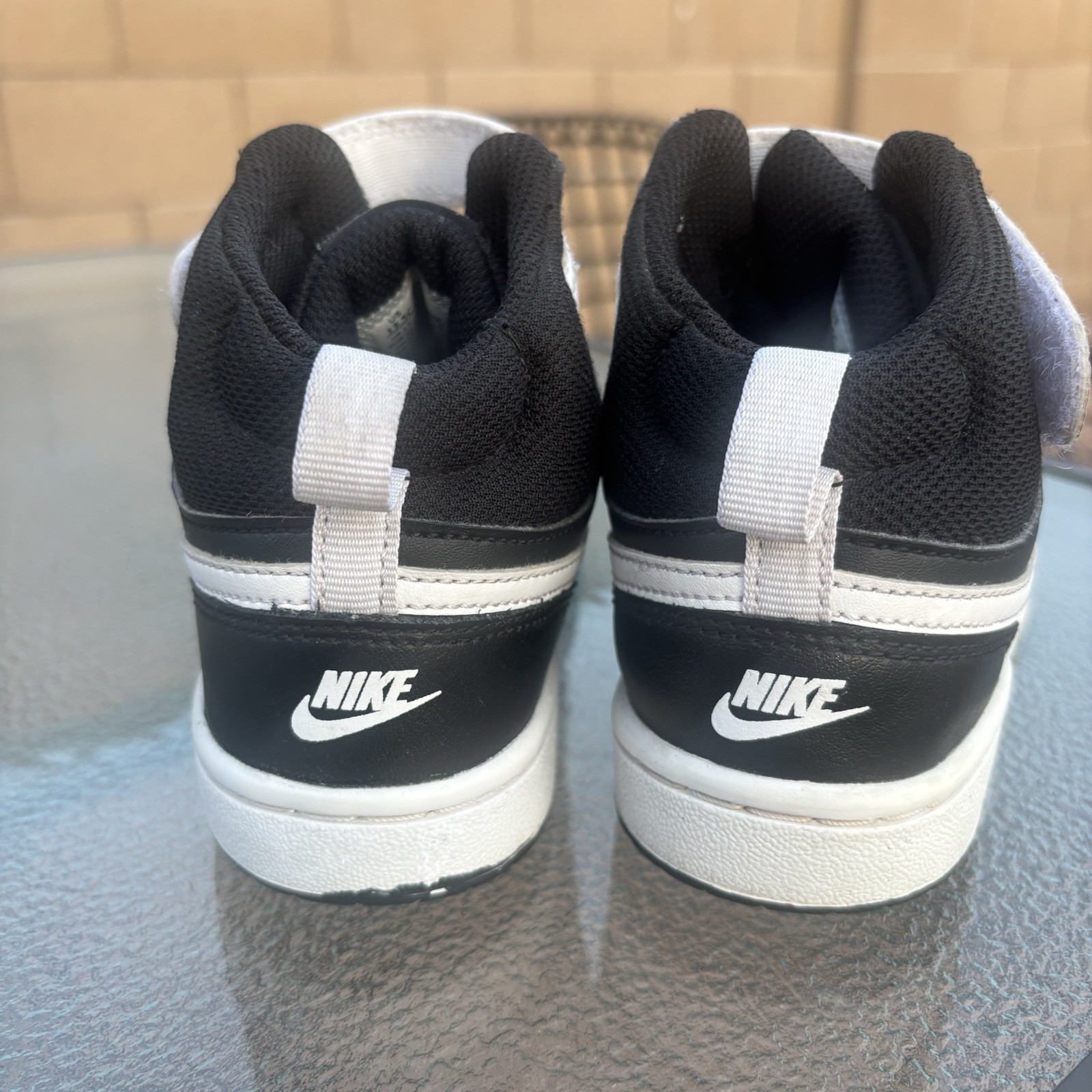 SAOLA Nike Court Borough Mid 2 Sneakers Hook&Loop in pelle nera CD7783 010 ragazzo 13 5C