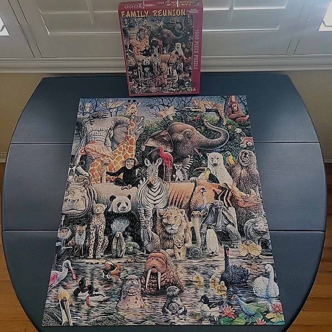 Family Reunion Puzzle Wild Animals White Mountain 1000 Pc 639S