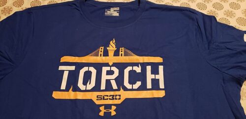 DISEÑO DE ANTORCHA UNDER ARMOUR UA STEPHEN CURRY GOLDEN STATE WARRIORS TALLA 2XL - Imagen 2 de 9