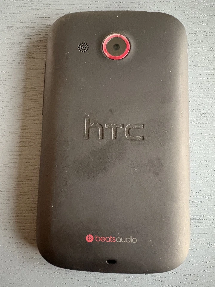 HTC Desire C Beats Audio 4Gb 512Mb RAM  Black • Retro Smartphone Android 4.0.3 - Image 3 of 4