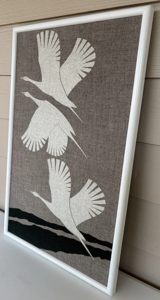 Arte textil MCM Birds in Flight de FLITE Screen Art, inc. Enmarcado Foto 3 de 4