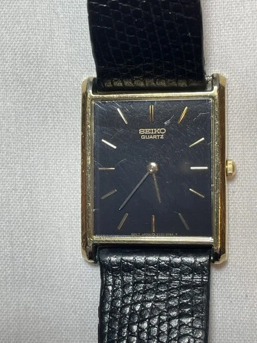 Vintage Seiko Quartz Tank Watch 5Y30-5069 – Gold Tone Case, Black Metallic Dial