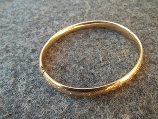 Vintage 10.5 Grams Krementz Gold Tone Band Bracelet 2.75"ID 5/16"W FREE SHIP