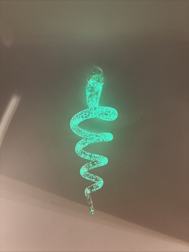 Blown Glass Ornament Glows In Dark Spiral Corkscrew Twisted Icicle 7 Inches - Picture 2 of 2
