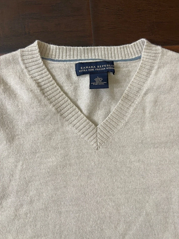 Banana Republic 女式米色超细意大利美利奴羊毛毛衣,尺寸 L — 第 3/4 张图片