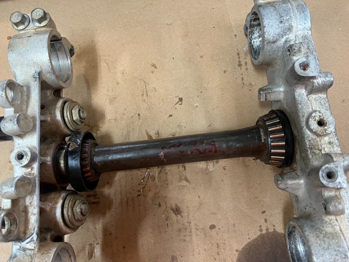 もり。様 1987 KAWASAKI KDX 200 TRIPLE TREE ASSEMBLY- STEM, UPPER AND