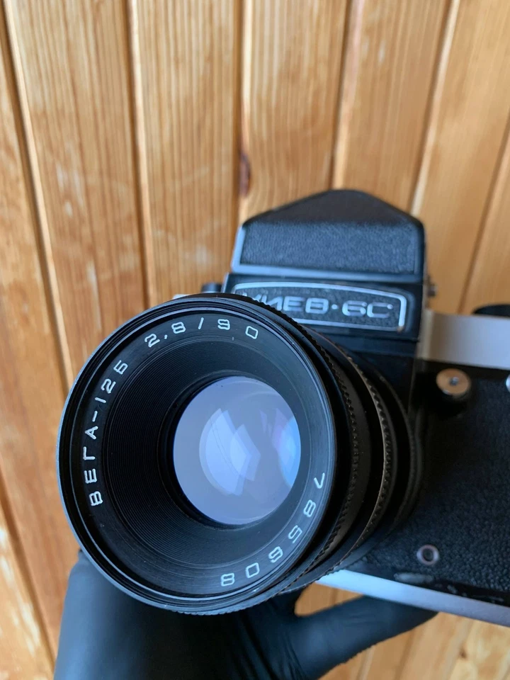 Cámara de formato medio Kiev-6C 6x6 lente soviética Pentacon Six Vega-12 2,8/90 Foto 2 de 4