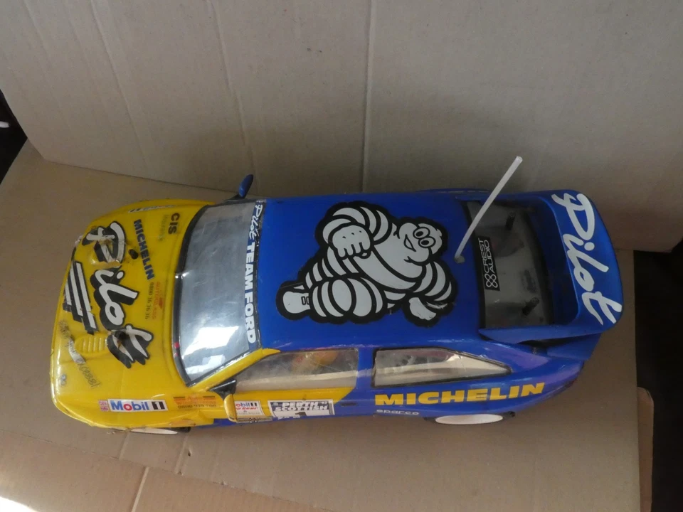 Tamiya Michelin pilot Ford Escort Cosworth 1/10 scale few spares - Image 2 of 4