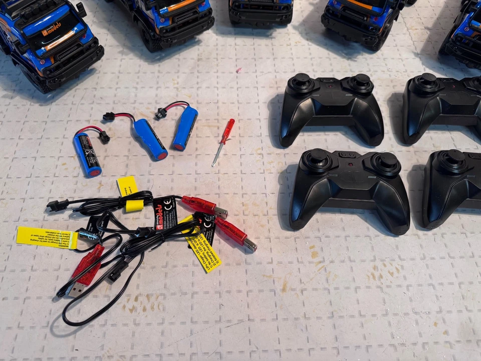 Mountain Truck Rally Van 1:18 RTR No. 3139 DF Models für Bastler ungeprüft 5 Stk - Bild 2 von 4