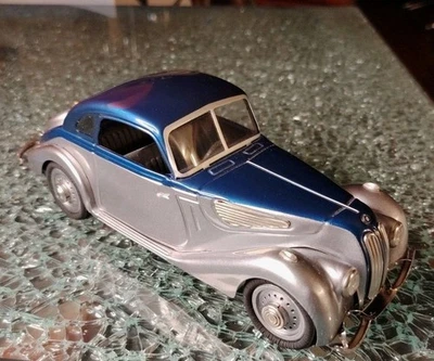SCHUCO CLASSIC 1/18 - BMW 327 - Modèle réduit de voiture argent/bleu - Allema... - Photo 1/4