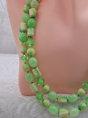 Collana Vintage 2 Fili Perline Acrilico Verde Hong Kong - Foto 3 di 9
