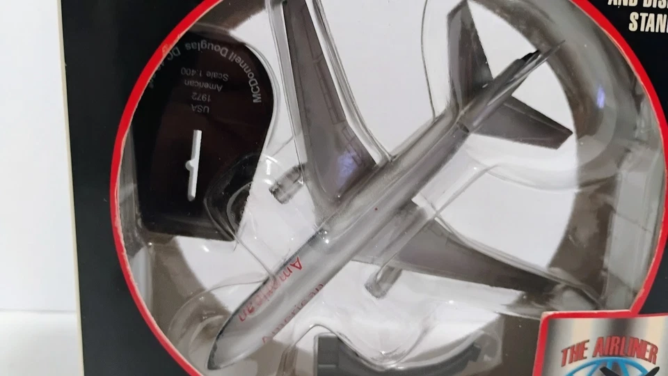 MODEL POWER THE AIRLINER COLLECTION DC-10-30 AMERICAN AIRLINES DIECAST 1:400 NIB - Image 2 of 4