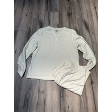 L.L.Bean Women's Pajama Set M Reg Cream Long Sleeve  Pants 100 Polyester o HMW