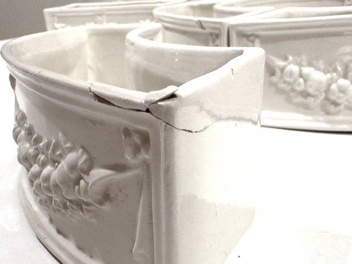 Set centrotavola porcellana bianca Keesal & Mathews vintage candele fioriere Italia - Foto 13 di 13