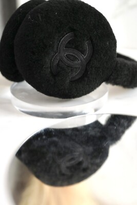 NEW Chanel Coco Neige 23N 2024/2025 Black CC Logo Shearling