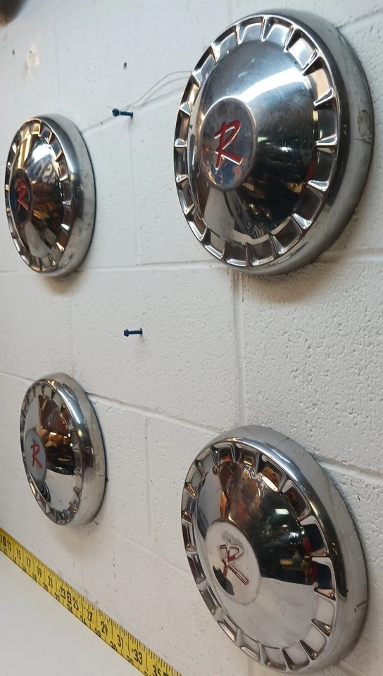 Juego de 4 tapacubos para platos para perros Mopar de 10" 1957-1962 AMC Rambler (DD423) usados OEM Foto 3 de 4