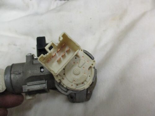 2006-2012 TOYOTA YARIS IGNITION SWITCH CYLINDER LOCK WITH 1 OEM METAL KEY - Picture 3 of 7