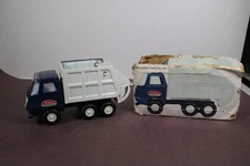Vintage 70's Tiny Tonka Pressed Steel Sanitary Service Truck No. 615 W/Box LQQK