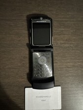 Untested Motorola RAZR V3 Flip Cellphone Camera Vintage Phone No battery