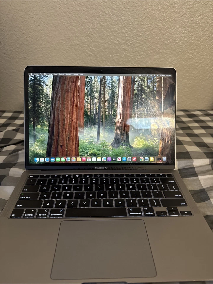 MacBook Air Retina 13 pulgadas 2020 Apple Laptop excelentes condiciones envío rápido Foto 2 de 4