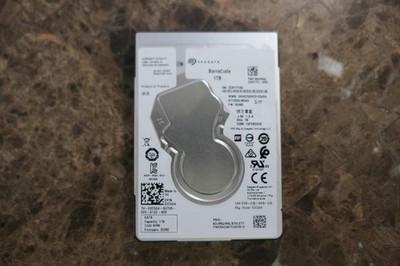 Seagate Barracuda 1TB 2GH172-030 SATA Hard Drive ST1000LM049 2.5''