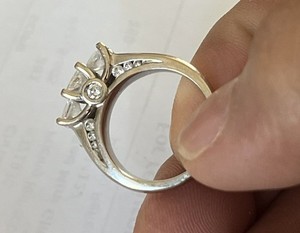 Real Diamonds Princess Cut 18K White Solid Gold 3 Stones +side mid