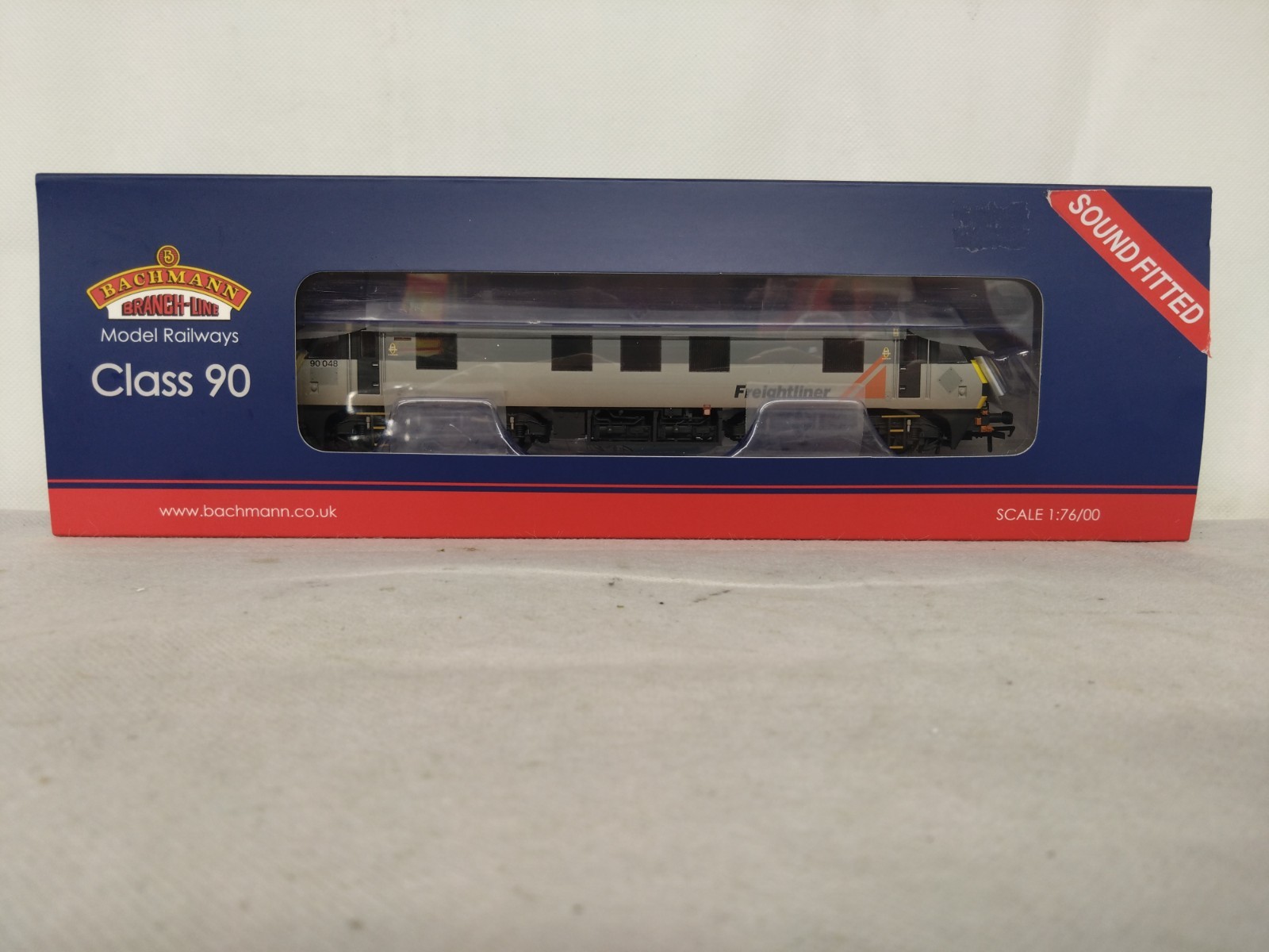 Bachmann 32-620SF Class 90 90048 Freightliner Grey Weathered DCC Sound OO Gauge