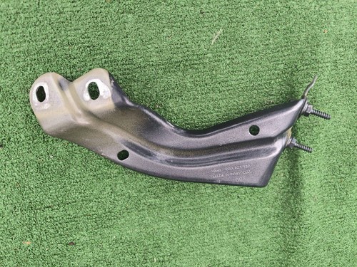 Volkswagen T-Roc 2024 Vorne links Halterung Kotflügel 2GA821185 GMT28921