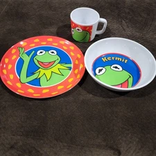 ZAK DESIGNS KERMIT DINNERWARE SET PLATE BOWL CUP BOX