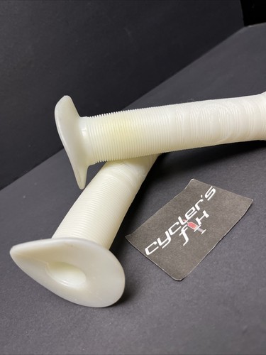 NOS Volume Missile Frost Bmx Grips Fit: Haro Redline Dk Se Powerlite Schwinn Gt - Picture 3 of 24