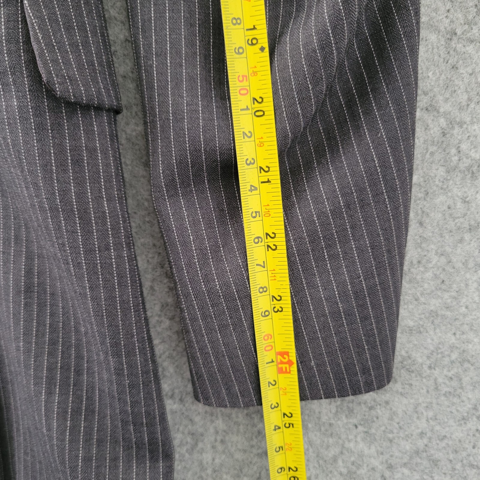 Tommy Hilfiger 100% Wool Gray Striped Double Vented Blazer Sport Jacket Men 40R thumbnail 17