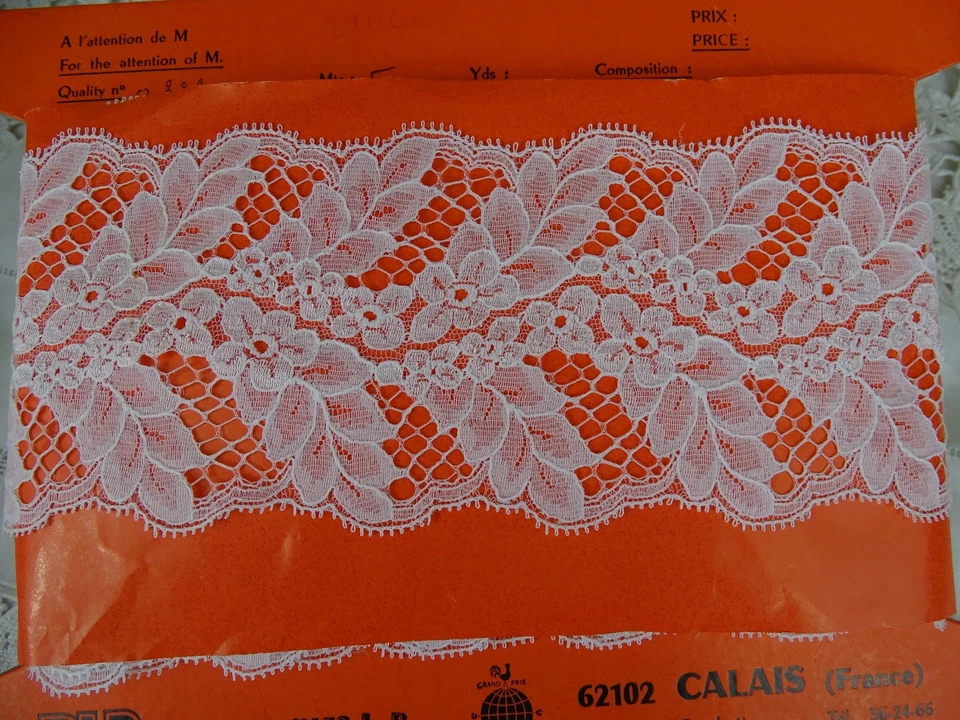 Vintage French White Lace Unused Dentelle de Calais - 279 ins x 3.54 ins   - Image 3 of 4