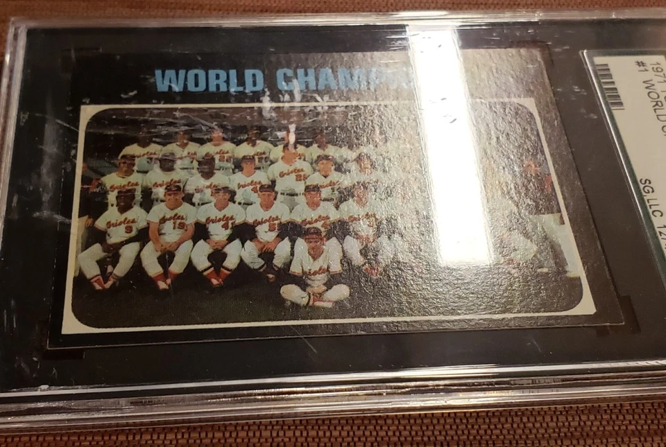 Tarjeta de béisbol 1971 Topps #1 Baltimore Orioles Robinson Palmer Boog Baylor SGC 7 Foto 2 de 3