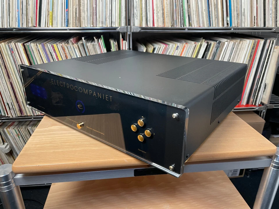 ELECTROCOMPANIET ECI 4 Vollverstärker. Bitte, lesen. - Bild 3 von 4