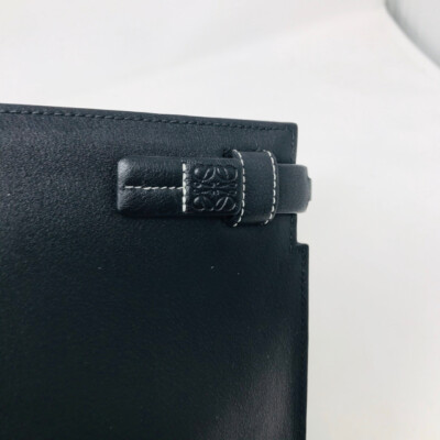 【激レア】LOEWE ロエベ クラッチバッグ see u later Loewe See U Later T Pouch in Black & White | FWRD