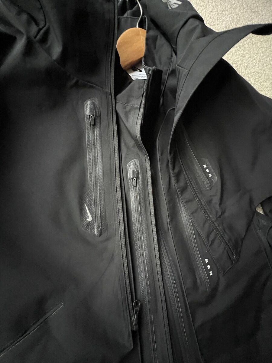 NIKE X MMW 3 IN 1 JACKET GORE-TEX VEST CT1042-010 MATTHEW NIKE X MMW 3 IN 1 JACKET GORE-TEX VEST CT1042-010 MATTHEW