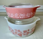 Pyrex Pink Gooseberry Casserole Dish Set 2 Bowls W Lids 471 472 Ovenware